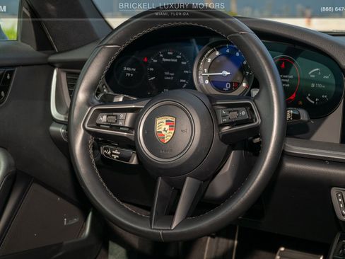 Used 2020 Porsche 911 Carrera RWD image 18