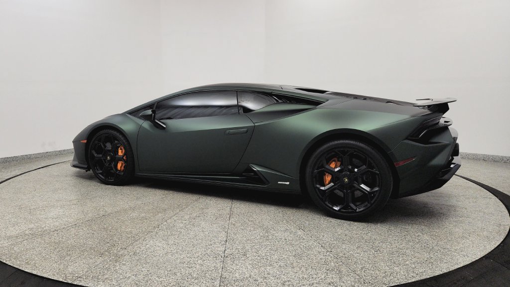 Used 2023 Lamborghini Huracan Tecnica RWD image 7