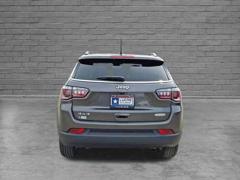 Used 2023 Jeep Compass Latitude AWD/4WD image 10