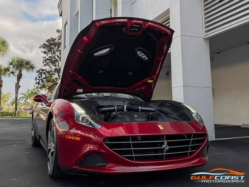 Used 2016 Ferrari California T image 40