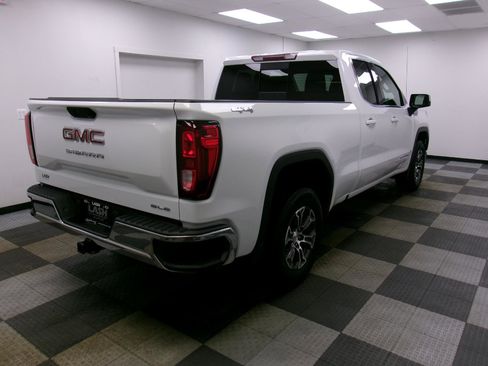 Certified 2023 GMC Sierra 1500 SLE w/ Preferred Package image 14
