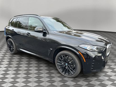 New 2026 BMW X5 xDrive40i w/ M Sport Package image 1
