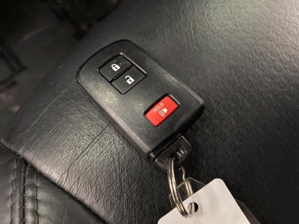 Used 2018 Toyota Tacoma TRD Off-Road AWD/4WD image 29