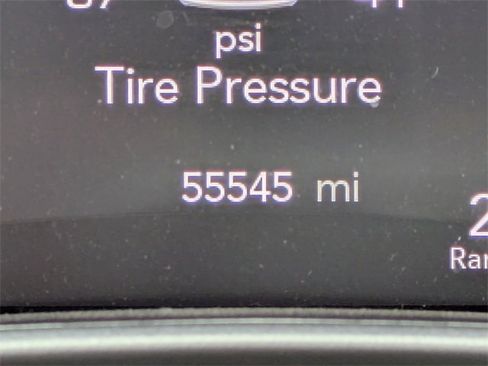 Used 2024 Chrysler Pacifica Touring-L image 29