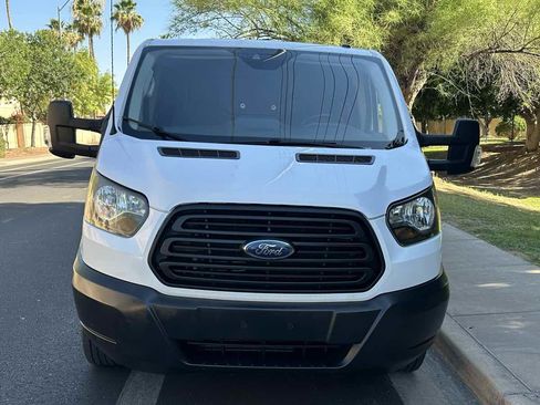 Used 2019 Ford Transit 250 130 Low Roof RWD image 3