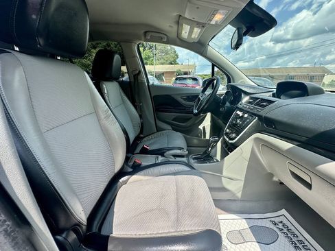 Used 2014 Buick Encore FWD image 18