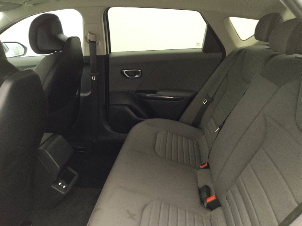 Used 2025 Kia K4 EX FWD image 18