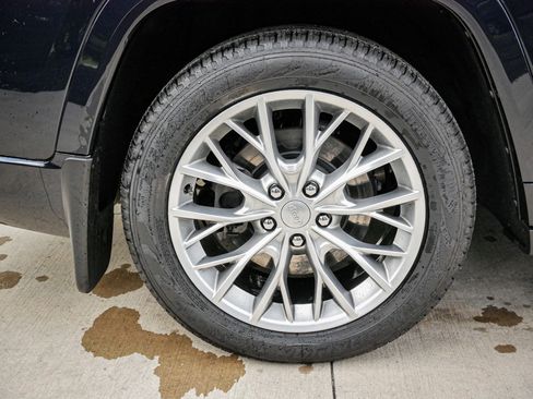 Used 2024 Jeep Grand Cherokee L Summit w/ Advanced Protech Group IV image 13