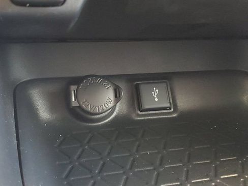 Used 2021 Toyota RAV4 LE FWD image 28