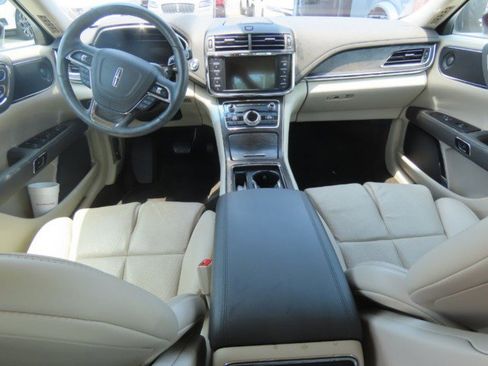 Used 2020 Lincoln Continental Reserve FWD image 20