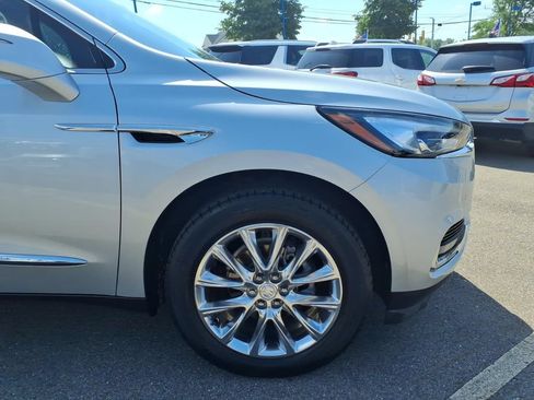 Used 2021 Buick Enclave Premium w/ Sun and Sites Package AWD/4WD image 27
