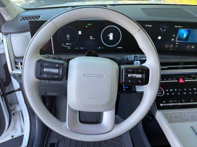 Used 2025 Hyundai Santa Fe Calligraphy AWD/4WD image 9