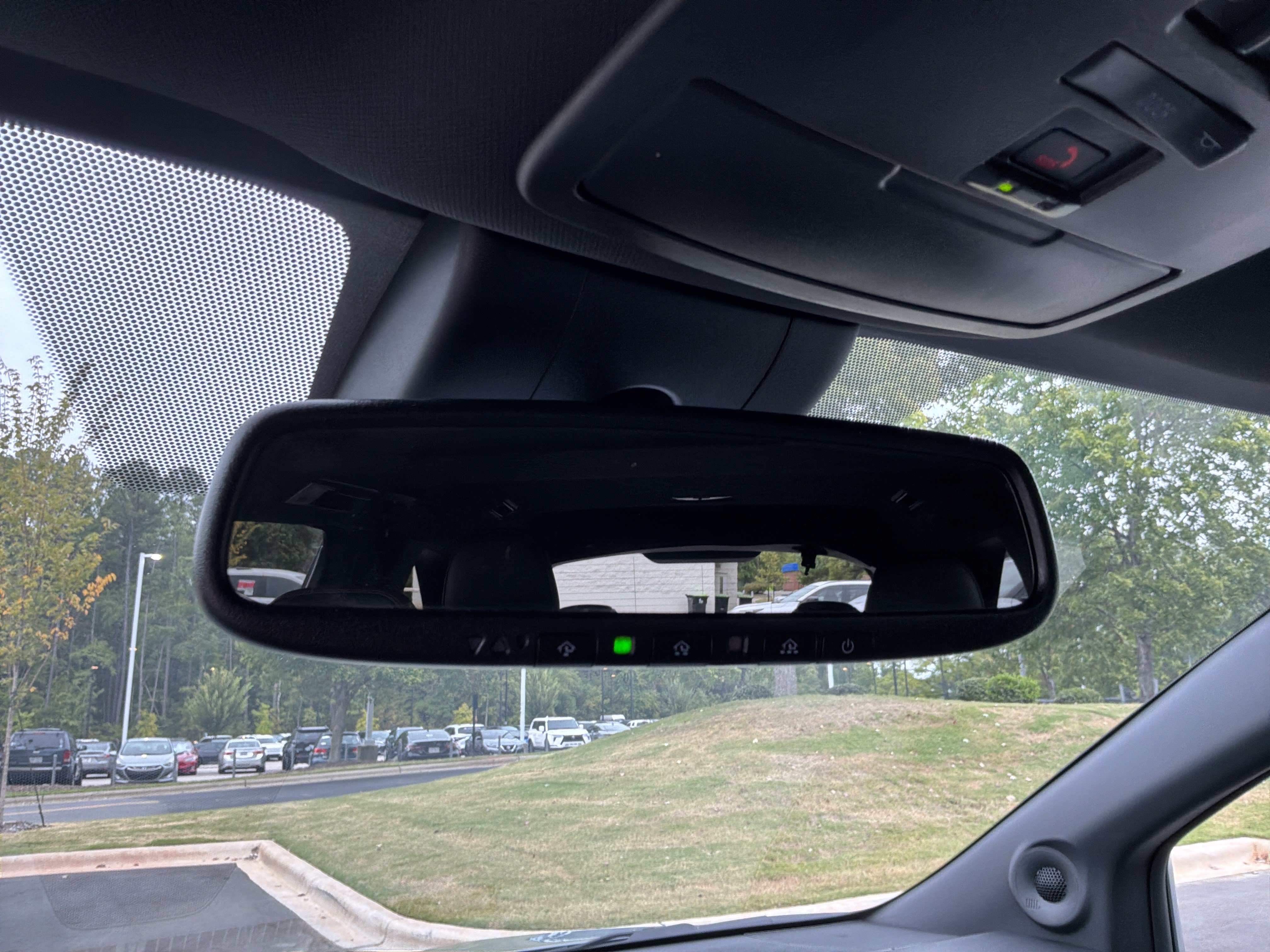 Used 2026 Toyota Sienna XSE FWD image 27