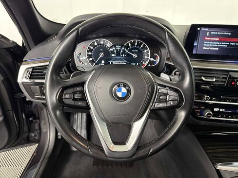 Used 2019 BMW 530i w/ Convenience Package image 22