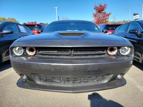 Used 2022 Dodge Challenger R/T image 22