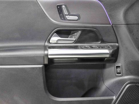 Certified 2023 Mercedes-Benz GLA 250 image 21