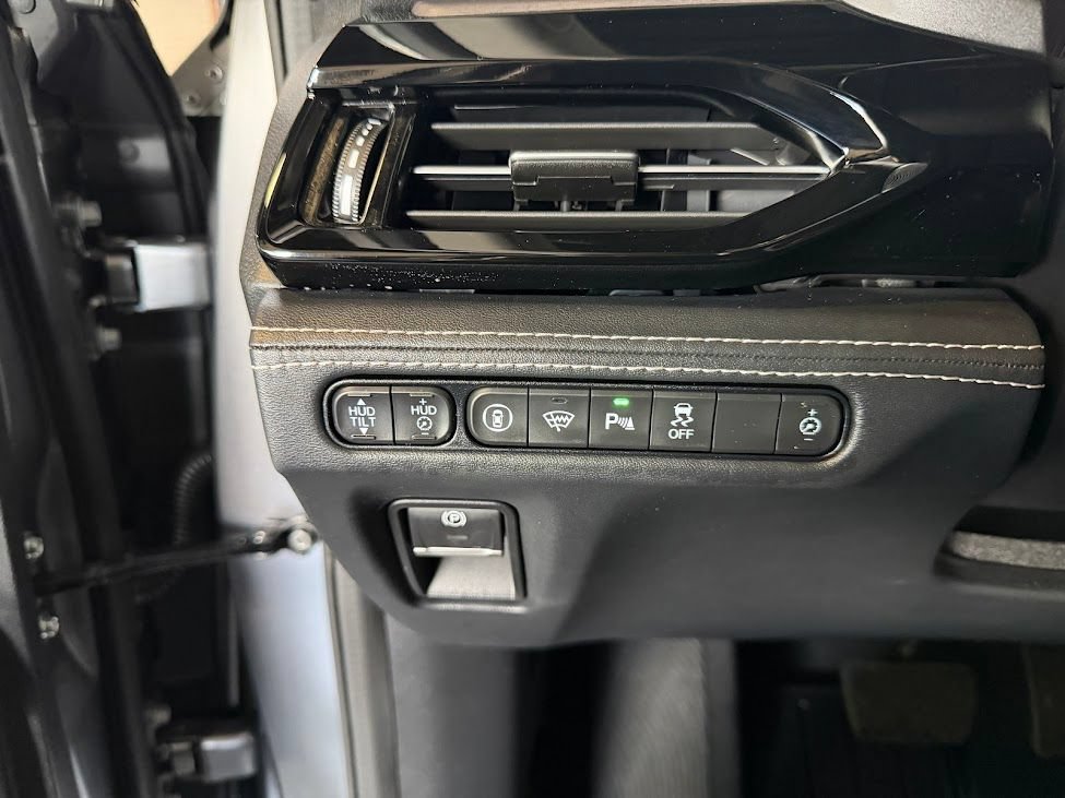 Used 2023 Acura MDX w/ Advance Package AWD/4WD image 26