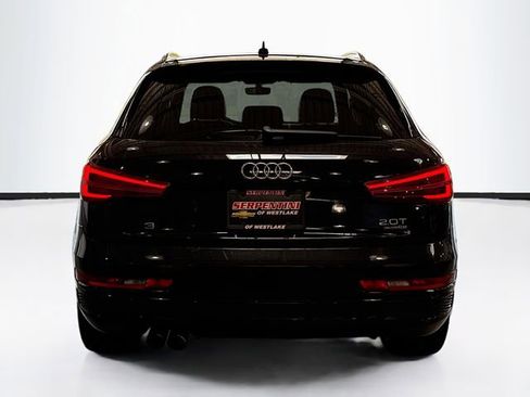 Used 2018 Audi Q3 2.0T Premium Plus w/ Premium Plus Package AWD/4WD image 7