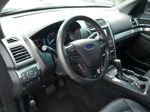Used 2017 Ford Explorer Sport w/ Equipment Group 401A AWD/4WD image 7