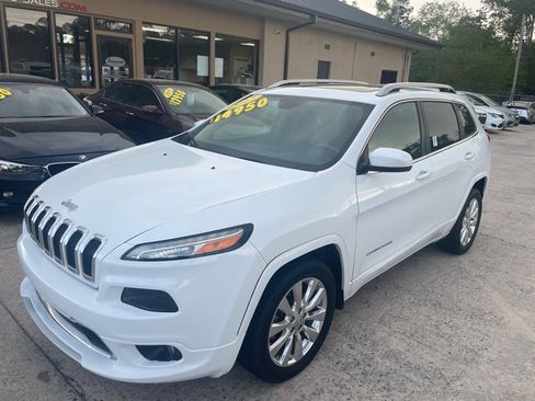 Used 2017 Jeep Cherokee Overland image 1