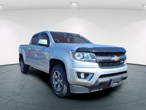 Used 2019 Chevrolet Colorado Z71 AWD/4WD image 3