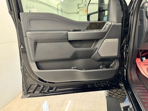 Used 2024 Ford F250 Lariat w/ Lariat Ultimate Package AWD/4WD image 11