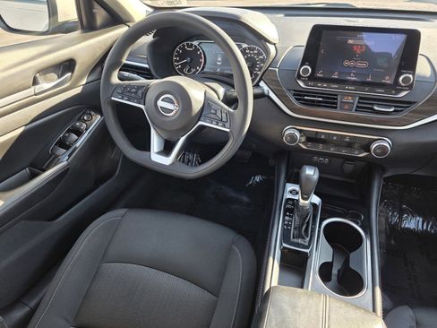 Used 2023 Nissan Altima 2.5 SV image 20