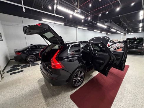 Used 2019 Volvo XC60 T5 Momentum w/ Multimedia Package AWD/4WD image 54