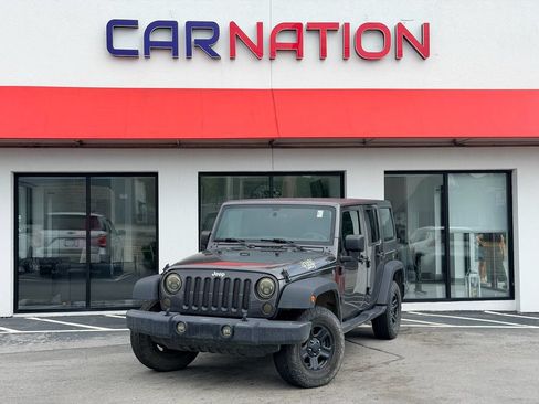 Used 2017 Jeep Wrangler Unlimited Sport w/ Connectivity Group AWD/4WD image 2