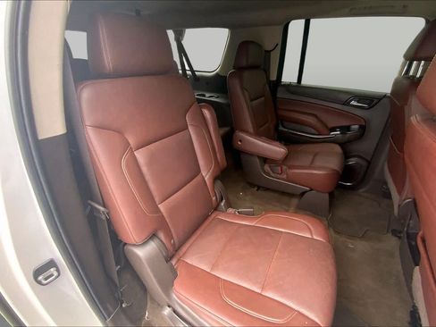 Used 2017 Chevrolet Suburban Premier RWD image 20