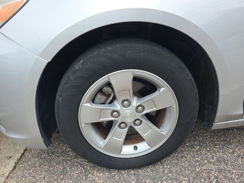 Used 2013 Chevrolet Malibu LS image 9