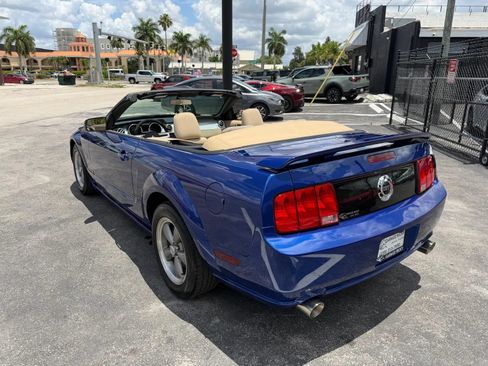 Used 2005 Ford Mustang GT RWD image 36