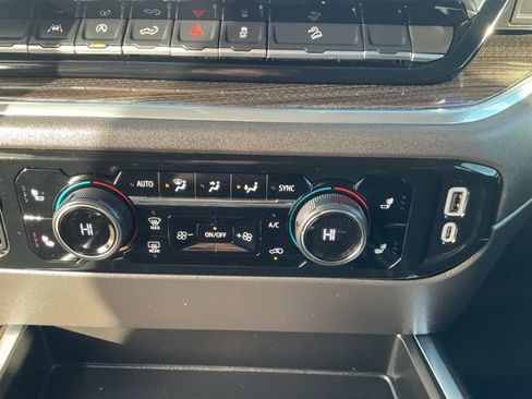 Used 2024 Chevrolet Silverado 1500 LT Trail Boss w/ Convenience Package II image 17