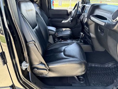 Used 2014 Jeep Wrangler Unlimited Sahara w/ Connectivity Group AWD/4WD image 14