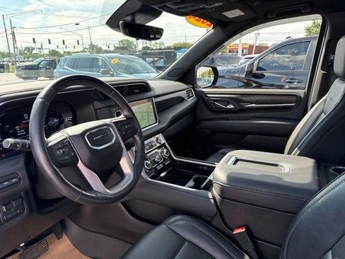 Used 2024 GMC Yukon XL Denali w/ Advanced Technology Package AWD/4WD image 16