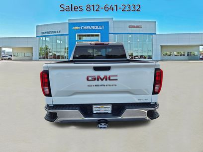 New 2026 GMC Sierra 1500 SLE w/ Preferred Package