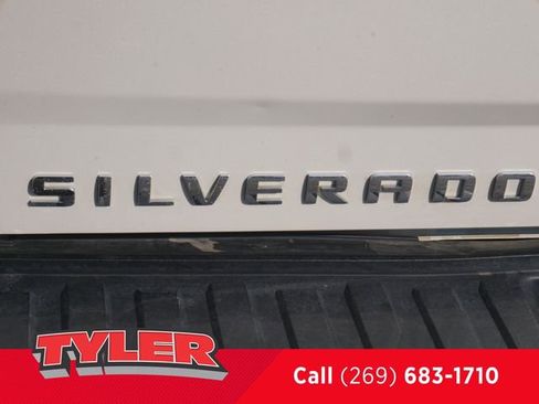 Used 2014 Chevrolet Silverado 1500 High Country image 16