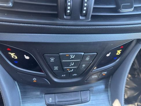 Used 2019 Buick Envision Premium image 21