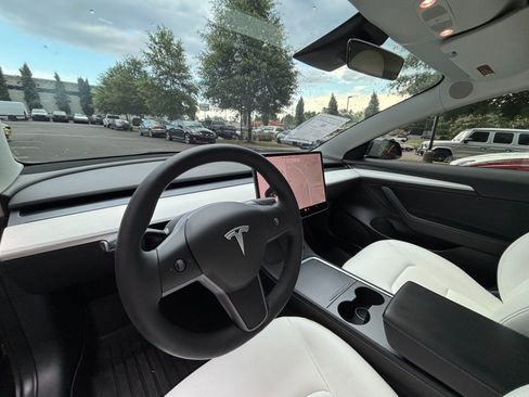 Used 2022 Tesla Model 3 Long Range AWD/4WD image 19