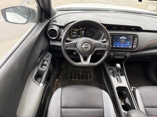 Used 2023 Nissan Kicks SR w/ SR Premium Package FWD image 18