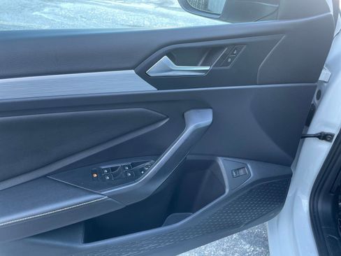 Used 2025 Volkswagen Jetta Sport image 20