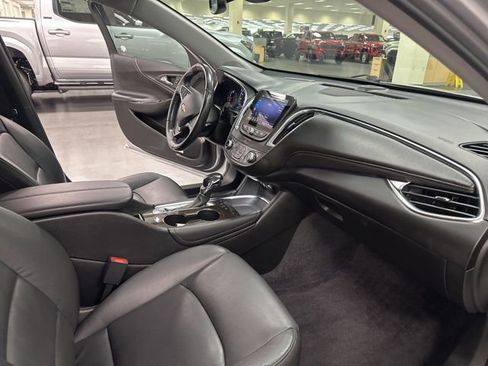 Used 2022 Chevrolet Malibu Premier FWD image 27