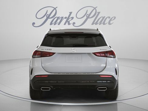 Certified 2023 Mercedes-Benz GLA 250 4MATIC image 17