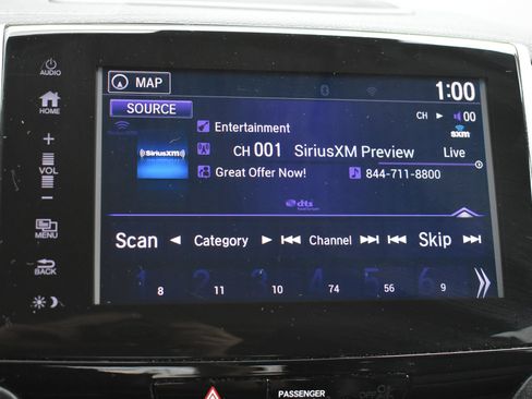Used 2017 Honda Pilot Touring image 31