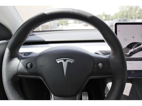 Used 2022 Tesla Model Y Performance AWD/4WD image 15