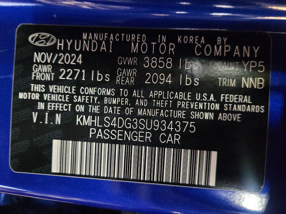 Used 2025 Hyundai Elantra SEL FWD image 33