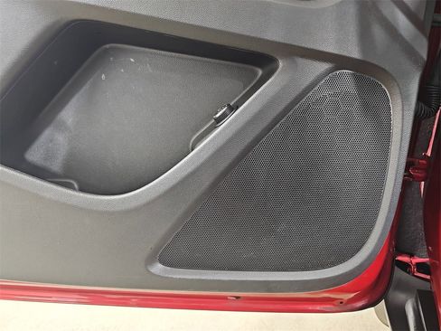 Certified 2023 Chevrolet Traverse LT w/ LPO, Floor Liner Package image 37