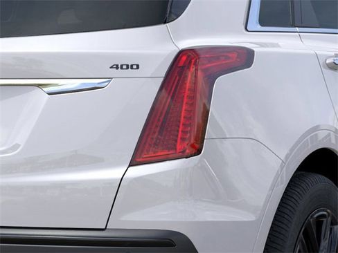 New 2025 Cadillac XT5 Premium Luxury w/ LPO, ONYX Package image 11