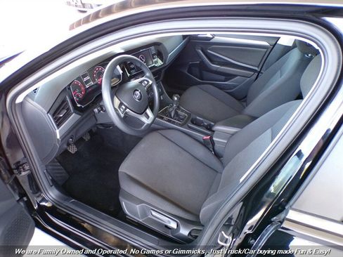 Used 2019 Volkswagen Jetta S image 14