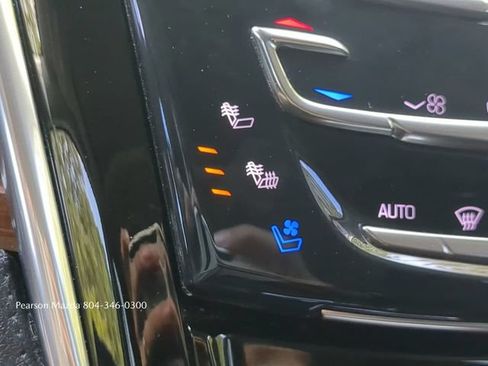 Used 2020 Cadillac Escalade Luxury AWD/4WD image 24